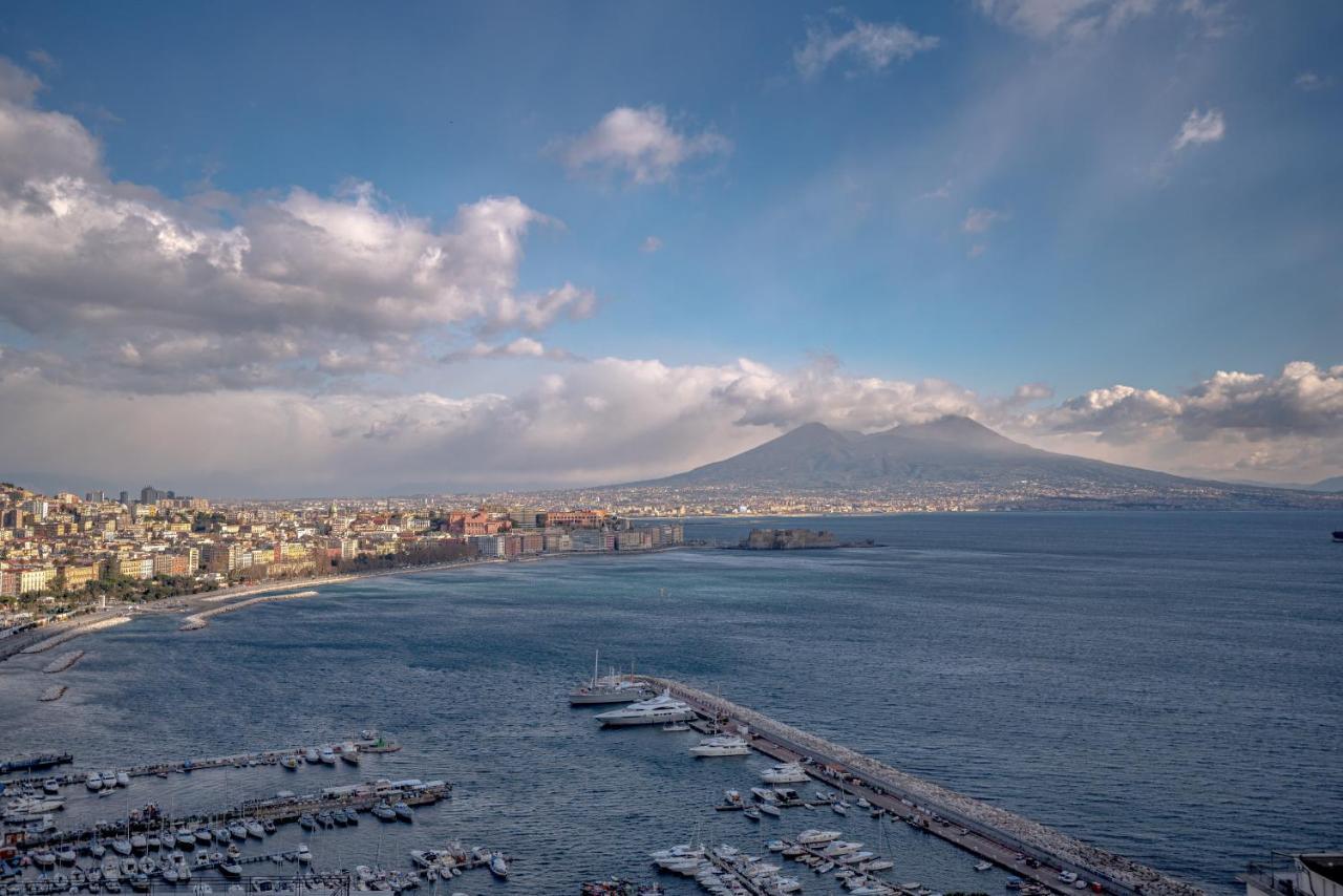 Grande & Caratteristico Dietro La Cattedrale Napoli Dış mekan fotoğraf